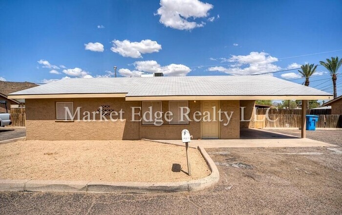 1520 W Sahuaro Dr in Phoenix, AZ - Foto de edificio