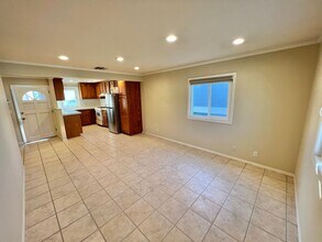 5538 E Ocean Blvd in Long Beach, CA - Building Photo - Building Photo