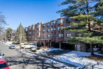 Regency Place Apartments in Hartford, CT - Building Photo - Building Photo