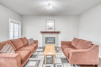 1196 Kings Heights Rd SE in Airdrie, AB - Building Photo - Building Photo