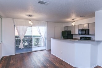 Ironhorse Flats in Austin, TX - Building Photo - Interior Photo