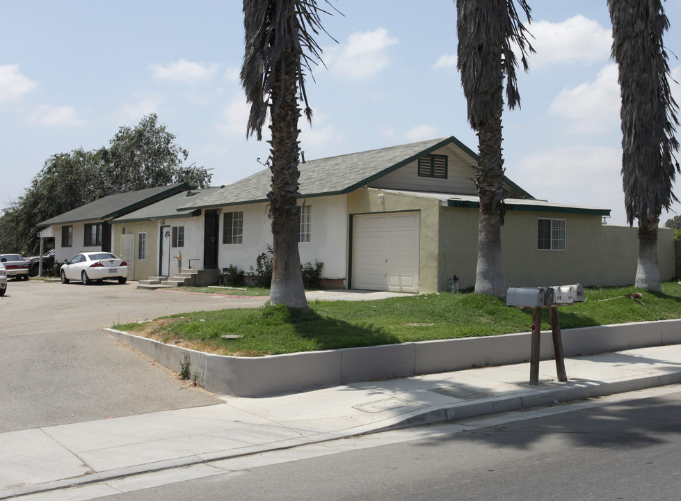 5342 Tyler St in Riverside, CA - Building Photo