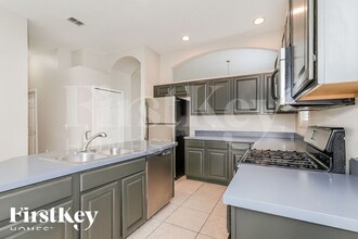 327 Cello St in Davenport, FL - Building Photo - Building Photo