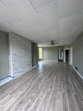 2301 W Cermak Rd in Chicago, IL - Building Photo - Building Photo