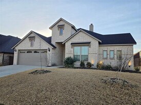 124 Trail Dr in Waxahachie, TX - Building Photo
