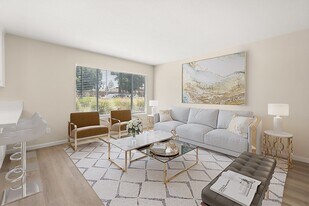 Highland Parc South in Riverside, CA - Building Photo