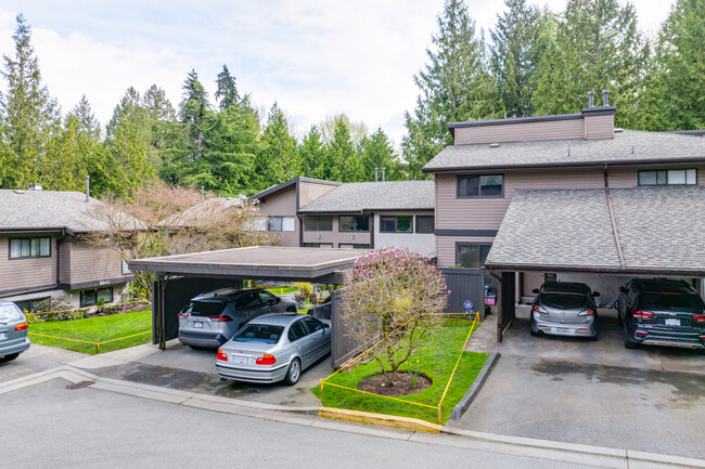 2975 Argo Pl in Burnaby, BC - Building Photo - Building Photo