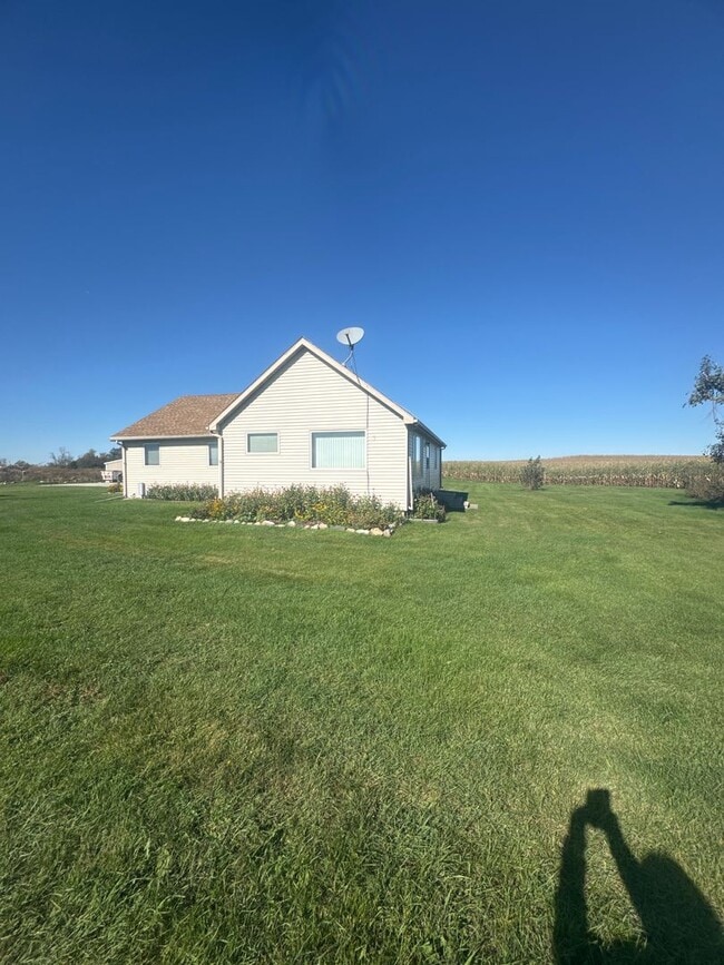2375 78th Ave SE in Buchanan, ND - Building Photo - Building Photo