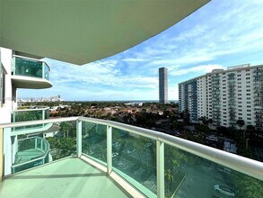 19380 Collins Ave in Sunny Isles Beach, FL - Building Photo - Building Photo