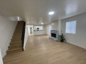 16126 S Ainsworth St, Unit Unit C in Gardena, CA - Building Photo - Building Photo