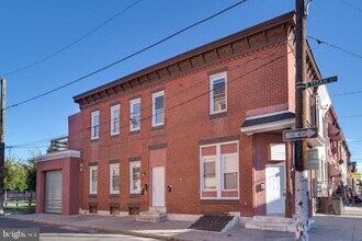 1249 S 21st St-Unit -UNIT 2F in Philadelphia, PA - Building Photo - Building Photo