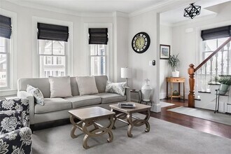 16 Carroll Ave in Newport, RI - Building Photo - Building Photo