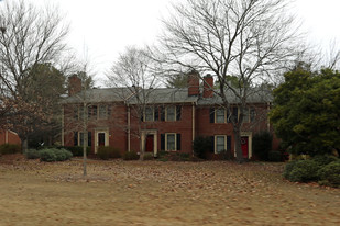 1120-1126 Old Roswell Rd Apartments