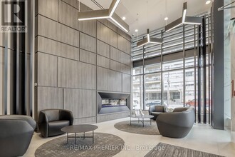 2525-2525 Bathurst St in Toronto, ON - Building Photo - Building Photo