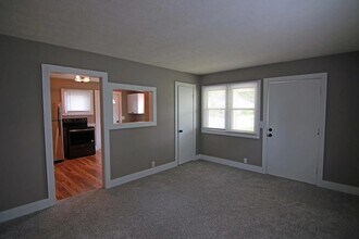 4528 S 61st St in Omaha, NE - Building Photo - Building Photo