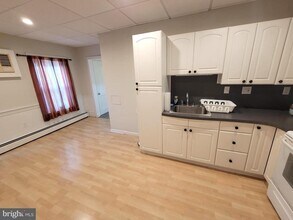 80 N Hanover St-Unit -2 in Pottstown, PA - Building Photo - Building Photo