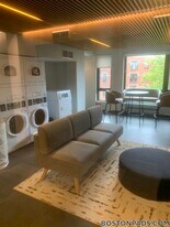 150 Camden St in Boston, MA - Building Photo