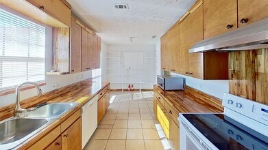 88 Tropical Way in Freeport, FL - Building Photo - Building Photo