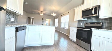 136 Mike Warner Dr in Burnet, TX - Building Photo - Building Photo