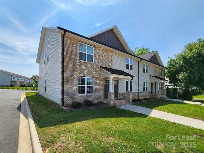 316 S Main St in Salisbury, NC - Building Photo - Building Photo
