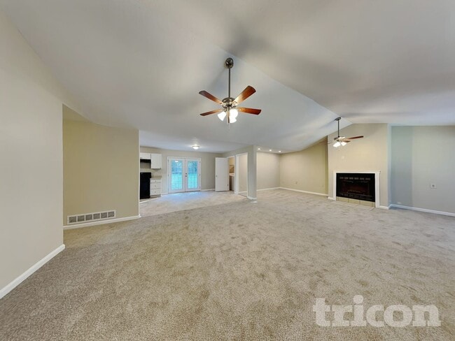 8977 Tweeddale Dr in Winston, GA - Foto de edificio - Building Photo