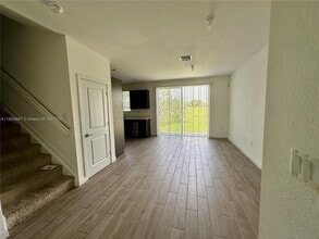 1092 SE 23rd Ave in Homestead, FL - Building Photo - Building Photo