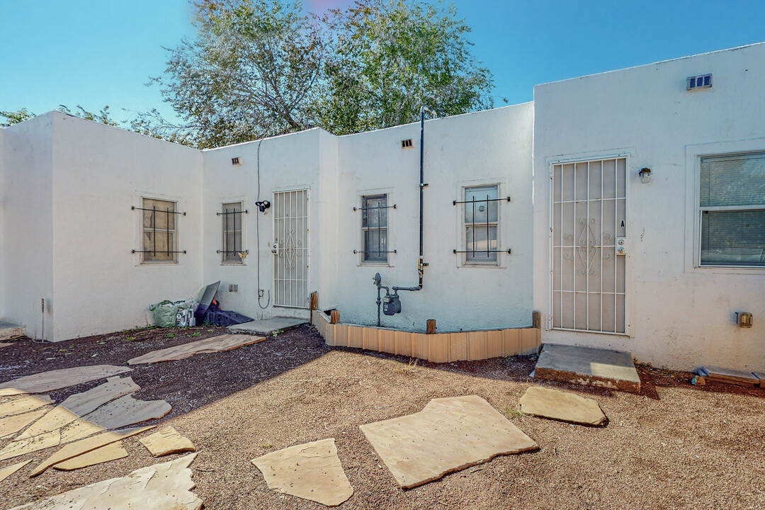 133 48th St SW in Albuquerque, NM - Building Photo