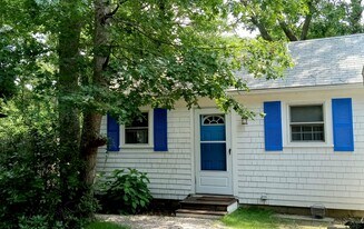 974 Millstone Rd, Unit Cozy Cottage in Brewster, MA - Building Photo