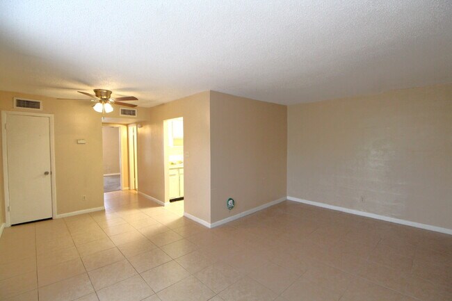 600 Scenic Hwy in Pensacola, FL - Building Photo - Building Photo