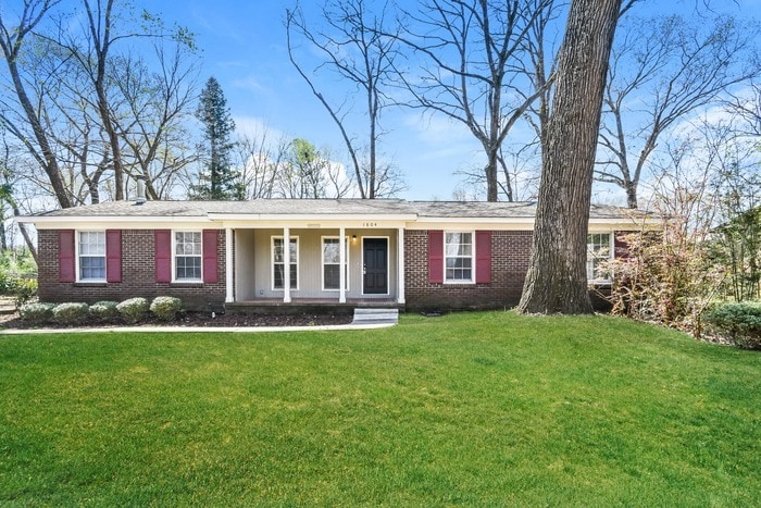 1804 Fultonbrook Rd in Fultondale, AL - Building Photo