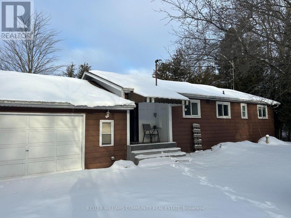 55 Westview Dr in Kawartha Lakes, ON - Building Photo