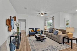 1030 White Cap Rd in Sulphur, LA - Building Photo - Building Photo