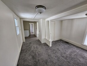 912 W Ganson St in Jackson, MI - Building Photo - Building Photo