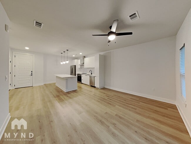 2500 Longview St in Austin, TX - Foto de edificio - Building Photo