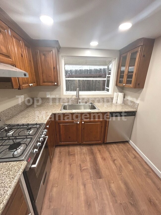 515 1/2 S Tremont St in Oceanside, CA - Building Photo - Building Photo