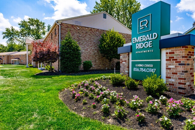 Emerald Ridge in Clementon, NJ - Building Photo - Building Photo