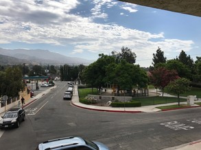 Grismer Apartments in Burbank, CA - Foto de edificio - Building Photo