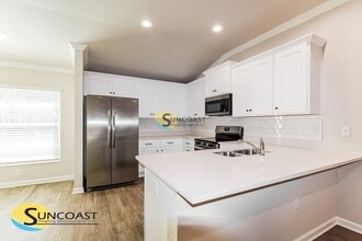 5961 W Oak Park Blvd in Homosassa, FL - Building Photo - Building Photo