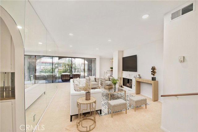 5340 Yarmouth Ave in Los Angeles, CA - Building Photo - Building Photo