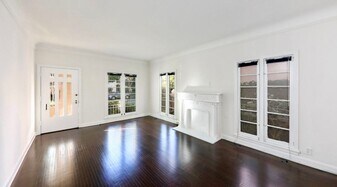 132 N La Peer Dr in Beverly Hills, CA - Building Photo