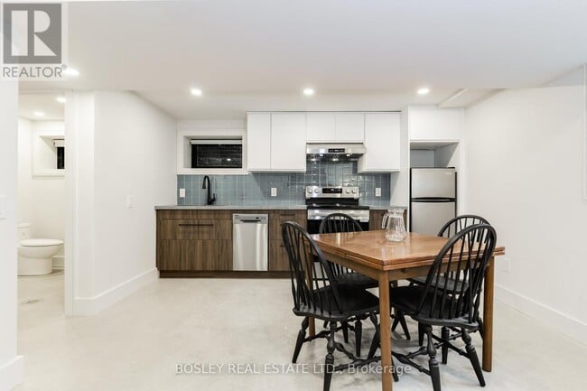property at 47 Linnsmore Cr