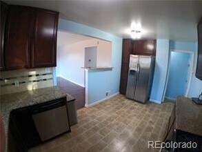 10852 Larry Dr in Northglenn, CO - Foto de edificio - Building Photo