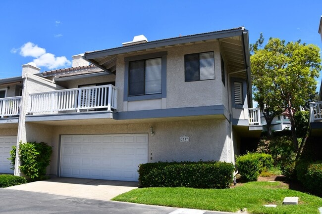 2337 Skyline Dr in Brea, CA - Building Photo - Building Photo