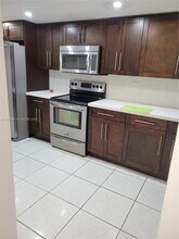14389 SW Kendale Lakes Cir in Miami, FL - Foto de edificio - Building Photo
