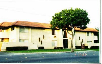 Casa Madrid in Garden Grove, CA - Building Photo - Building Photo