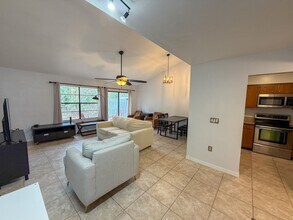 4485 SW 21st Ln in Gainesville, FL - Building Photo - Building Photo