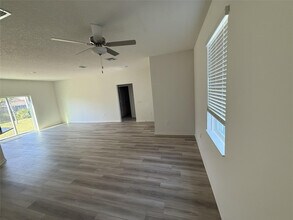 8715 98th Ct in Vero Beach, FL - Building Photo - Building Photo