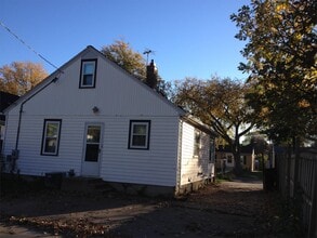 5620 35th Ave S in Minneapolis, MN - Building Photo - Building Photo