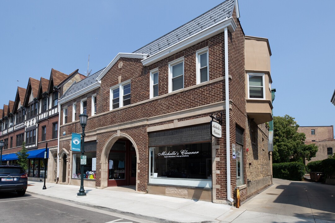 805-09 West Elm St. in Winnetka, IL - Building Photo