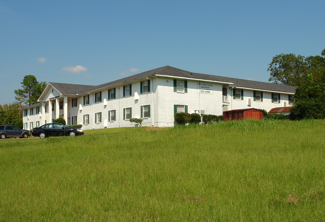 Plantation Manor Apartments in Clinton, MS - Foto de edificio - Building Photo